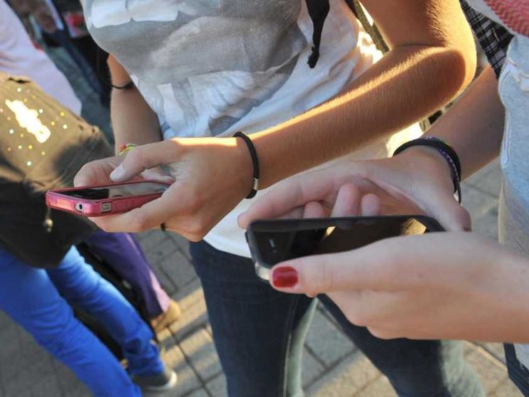 Digital detox: e i ragazzi vanno in colonia senza smartphone