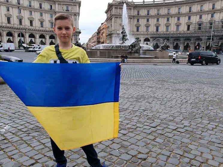 Il giovane Denys, dall'Ucraina pattinando per la pace