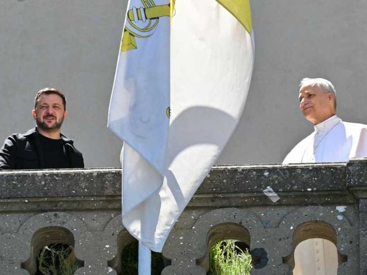 Il Papa incontra Zelensky: il Vaticano pronto ai colloqui fra Mosca e Kiev