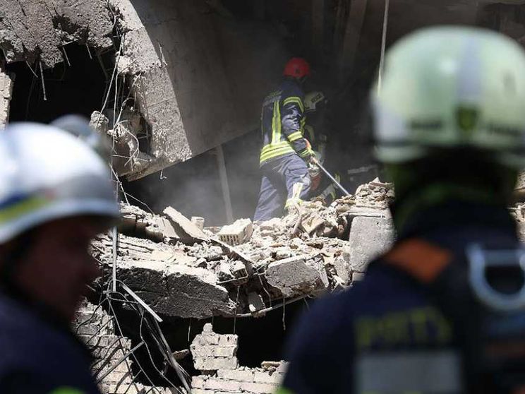 Oggi la Conferenza sull'Ucraina. «Mosca ripete “pace” ma devasta il Paese»