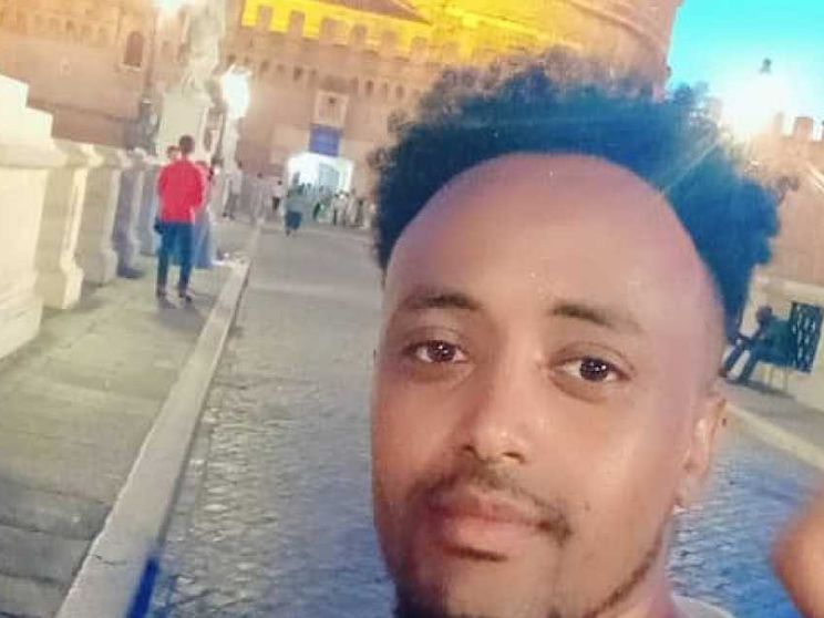 Solomon faceva studiare i piccoli profughi eritrei: ora è un uomo libero