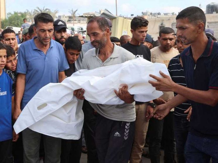 Non c'è tregua a Gaza: decine di morti per il pane