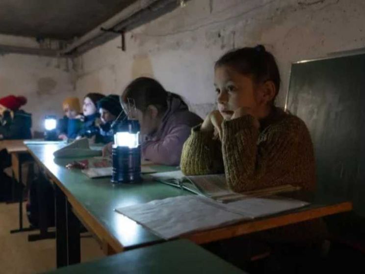 La scuola in Ucraina non è finita: «Così i bimbi stanno insieme. Sottoterra»