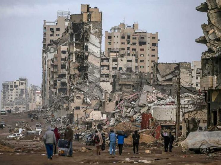 Arma, distruggi, ricostruisci: come lavora l'immobiliare della guerra