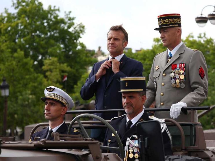 Il 14 luglio “marziale” di Macron: «La Francia è pronta a combattere»