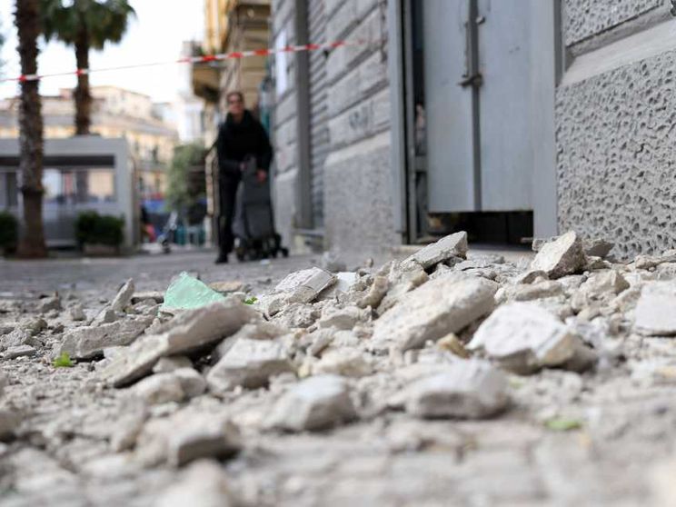 Scossa di magnitudo 4.0 nei Campi Flegrei. Cos'è il bradisismo e che succede