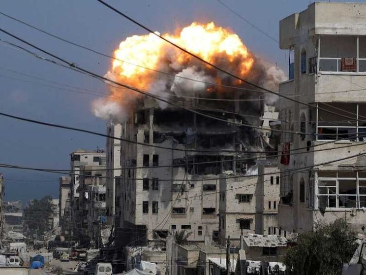 Nuove stragi a Gaza. Il Papa: «Basta barbarie»