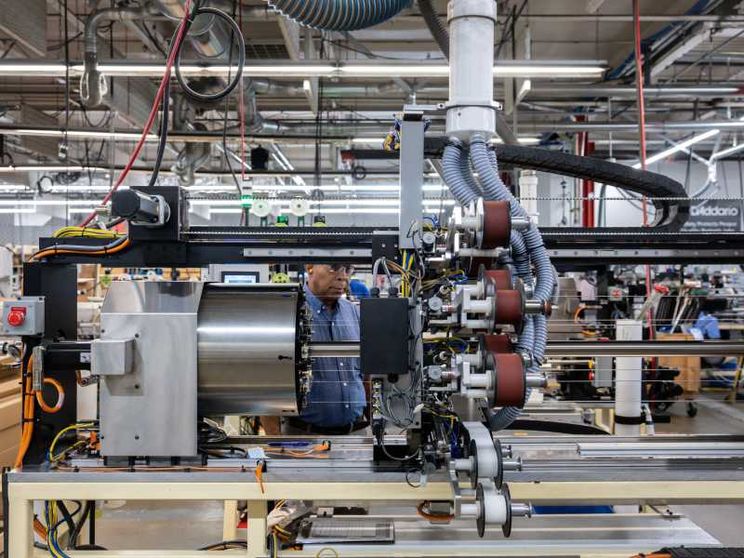 Confindustria: «Con i dazi al 30% impatto di -0,8% sul Pil nel 2027»