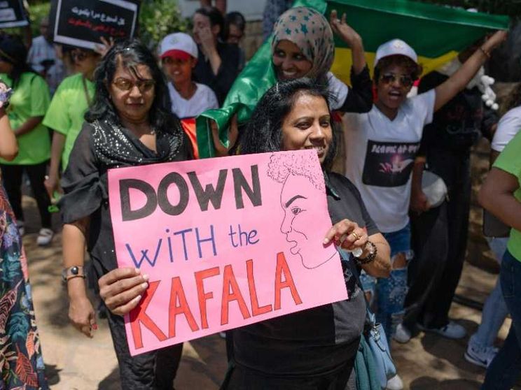 I padroni, le schiave: viaggio nell'inferno della “kafala”