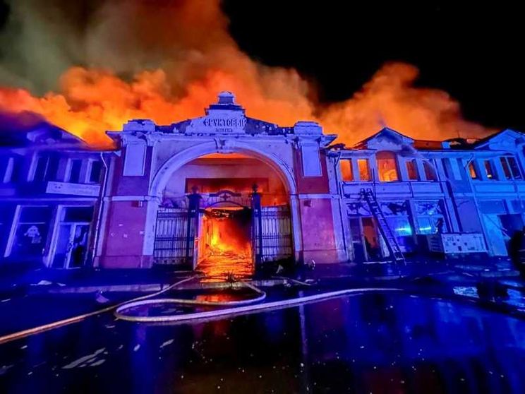 Odessa colpita al cuore: distrutto il mercato storico, compromesso il porto