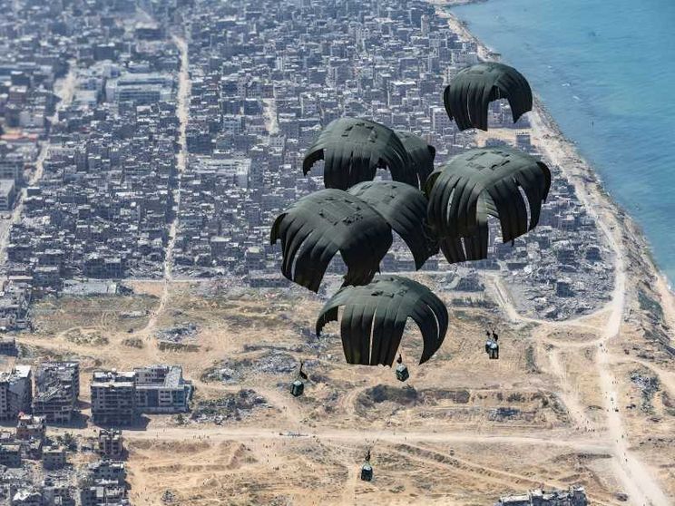 L'offensiva umanitaria per salvare Gaza partirà dal cielo