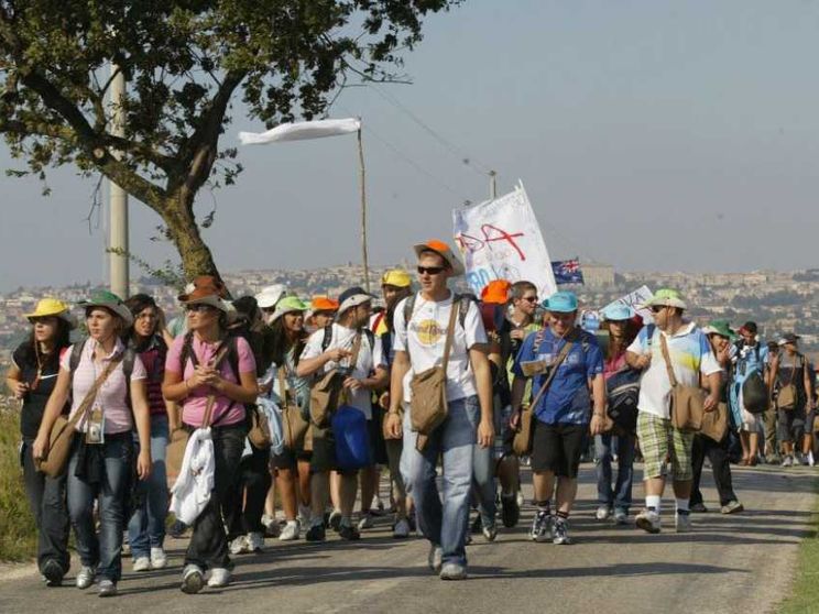 Giovani, tutte le strade portano al Giubileo