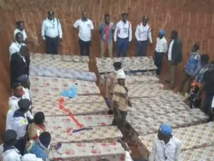 Strage in una chiesa in Congo-Rd: uccisi a colpi di fucile e machete 43 fedeli