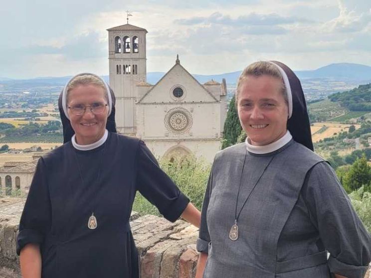 Le suore arrivate a Roma a piedi dalla Polonia per stare con i giovani