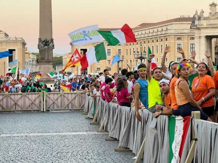 Le voci degli italiani: essere buoni cristiani per migliorare la società