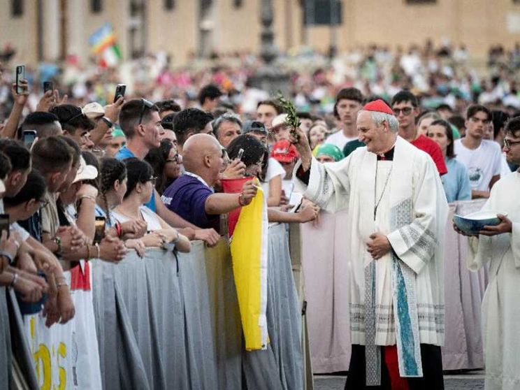 I giovani italiani in San Pietro. Zuppi: la Chiesa, casa che accoglie tutti
