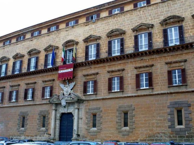 Legge “anti-obiettori”, il Governo contro la Regione Sicilia