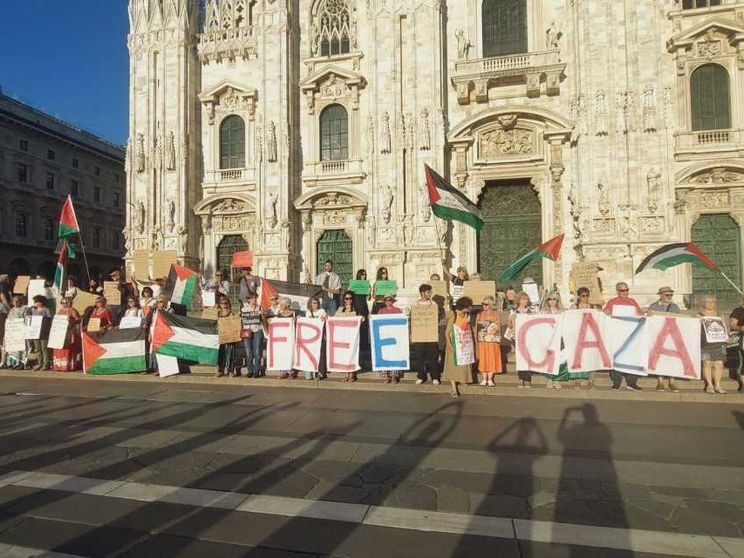 Un'ora al giorno, da giugno: il sit-in silenzioso per Gaza in Piazza Duomo