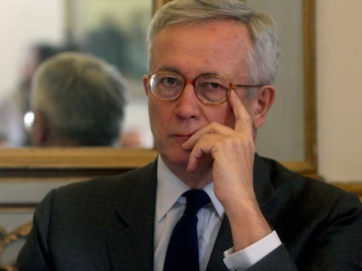 Tremonti: «Esenzione fiscale a chi lavora per l'interesse pubblico»