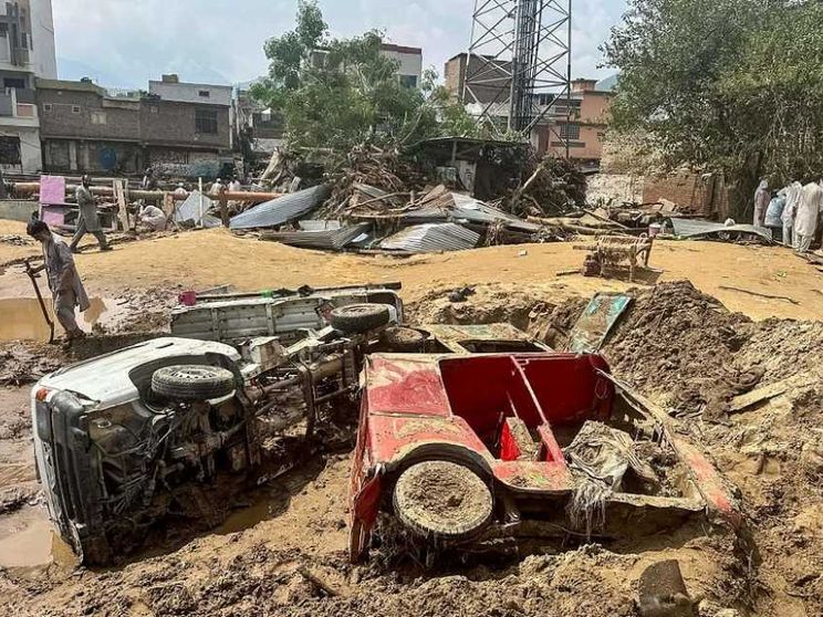 Alluvioni in Pakistan: i morti sono più di trecento