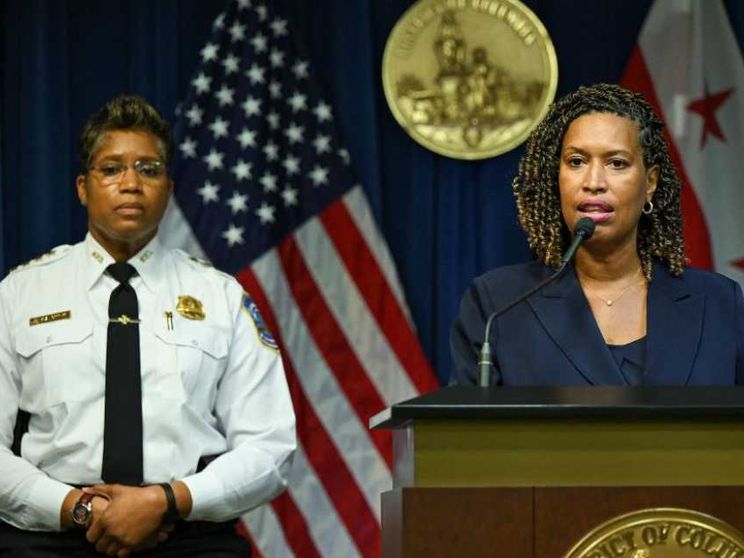 La Casa Bianca allenta la presa sulla polizia a Washington: la capa resta in sella