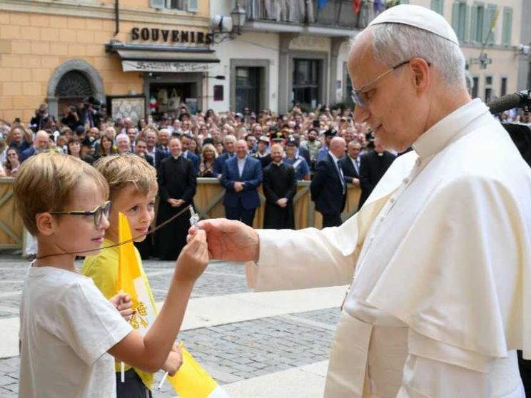 Il Papa: non rassegnarsi alla logica del conflitto e delle armi