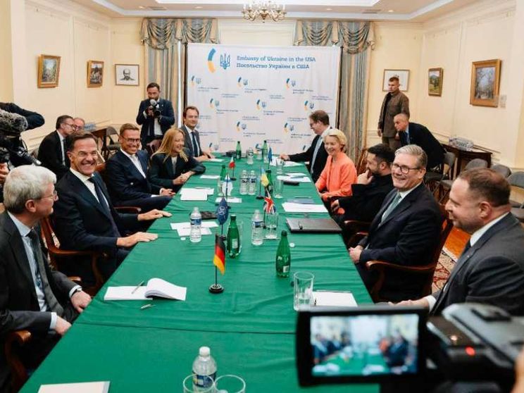 Prove di pace alla Casa Bianca: Zelensky e i leader Ue da Trump