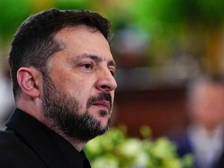 I consensi giù, il fronte del no alle concessioni: Zelensky è sempre più solo