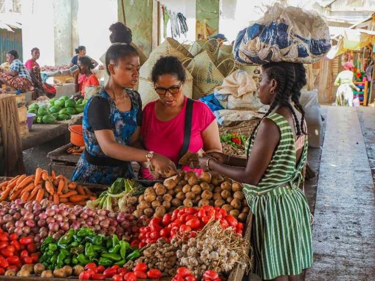La lotta di Aisha e delle donne d'Africa per la terra che coltivano