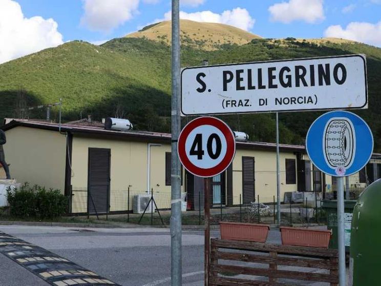 A nove anni dal terremoto c'è chi vive ancora nelle casette provvisorie
