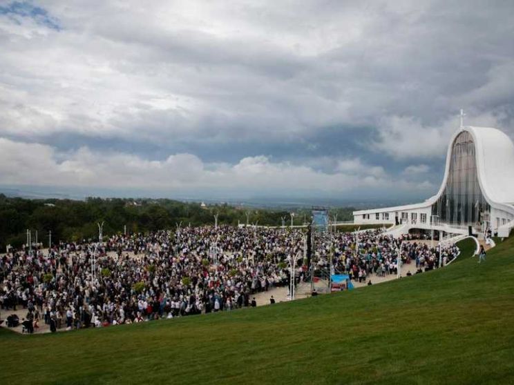 Dalle macerie di Bakhmut a Starunya: così è nato il nuovo santuario della pace