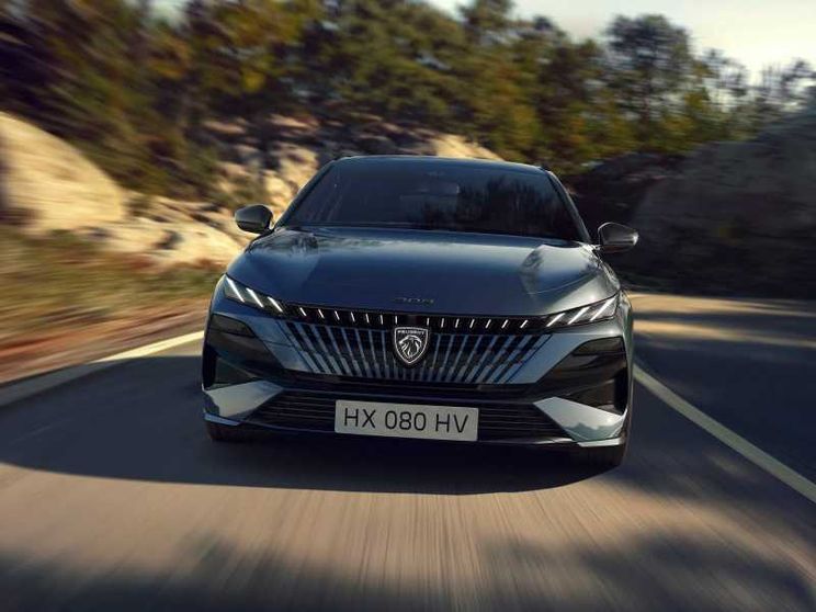 Per Peugeot 308 e 308 SW un restyling che esalta il piacere di guida