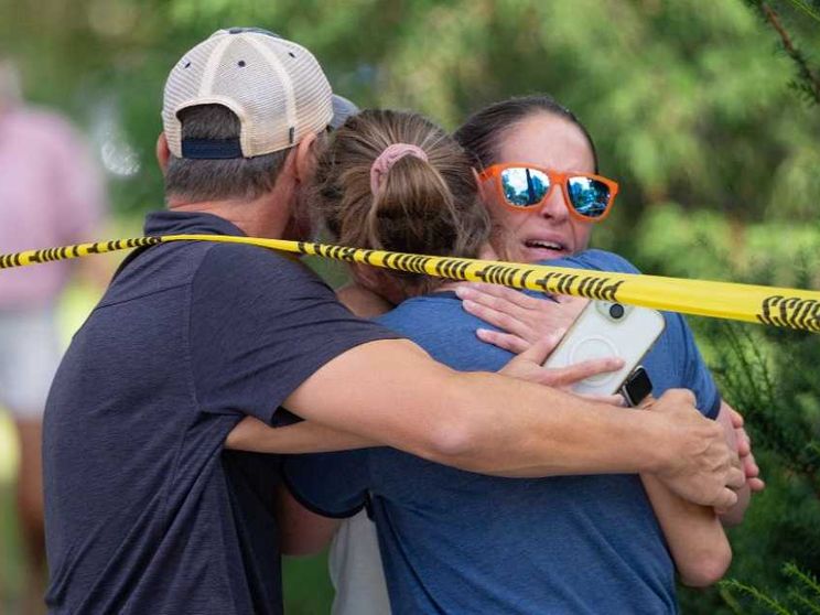 Gli spari, il terrore, i bimbi uccisi durante la Messa: la strage di Minneapolis