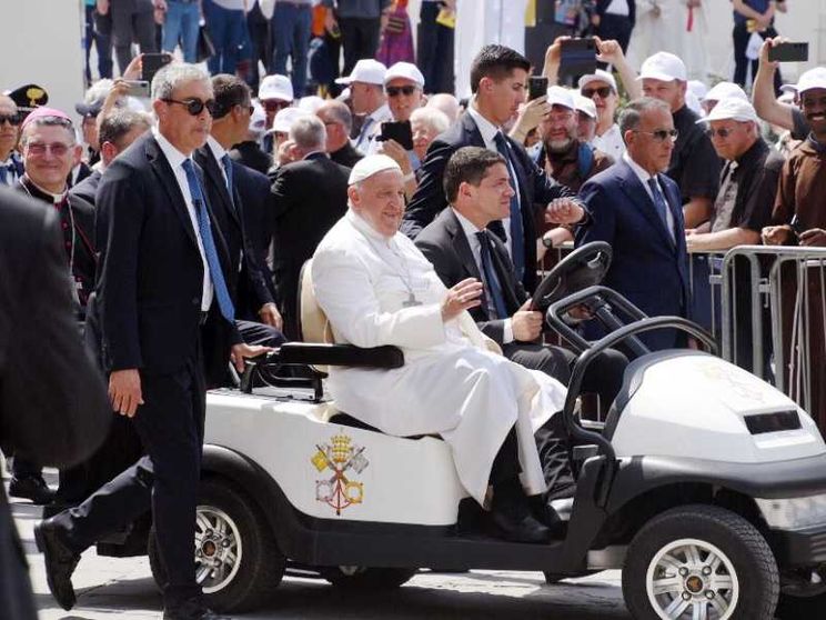 Un piano per uccidere papa Francesco? La polizia smentisce tutto