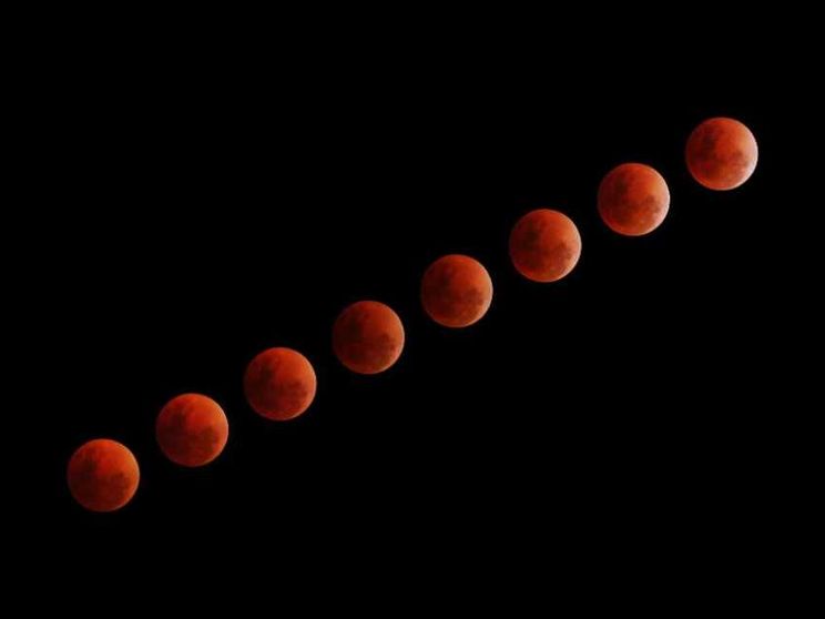 Domenica sera eclissi totale con la Luna che diventerà "rosso sangue"