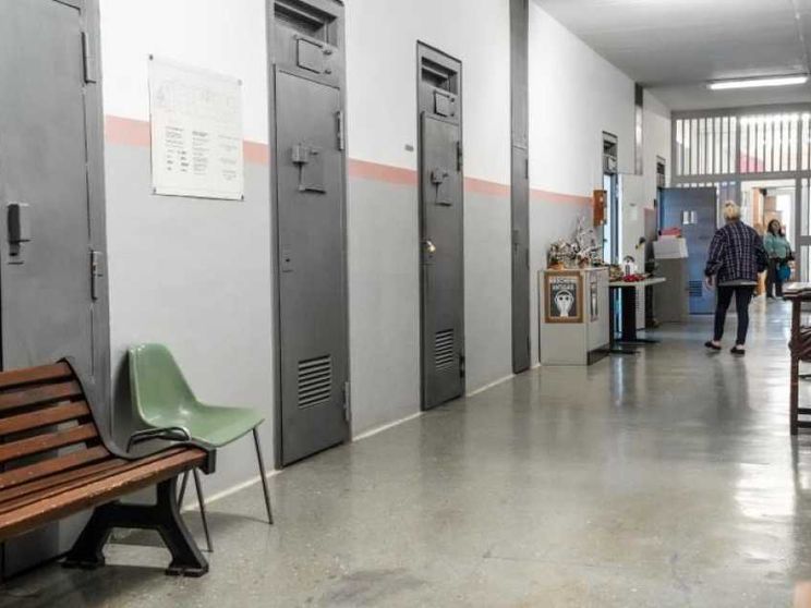 Celle troppo affollate, e va ai domiciliari. Il caso di Torino può fare scuola