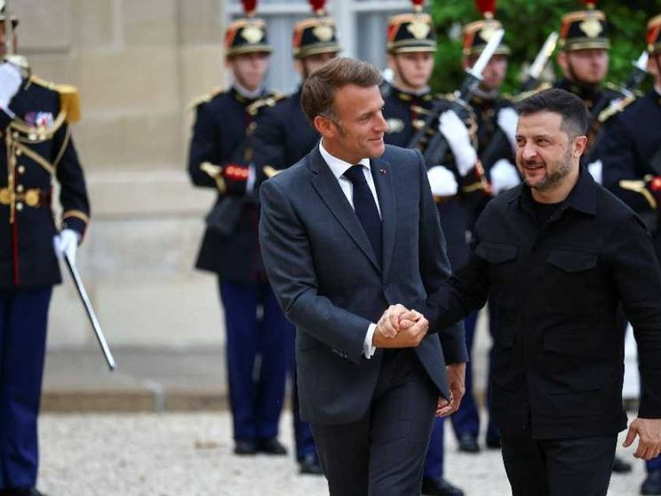 I “volenterosi” ci riprovano: vertice a Parigi (con Trump al telefono)