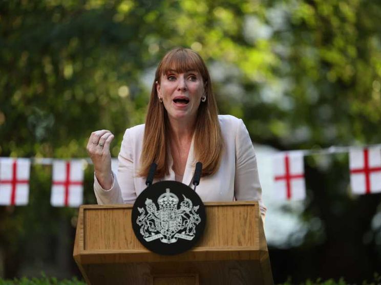 Salta la vice di Starmer: non ha pagato le tasse. Ed è rimpasto a Londra