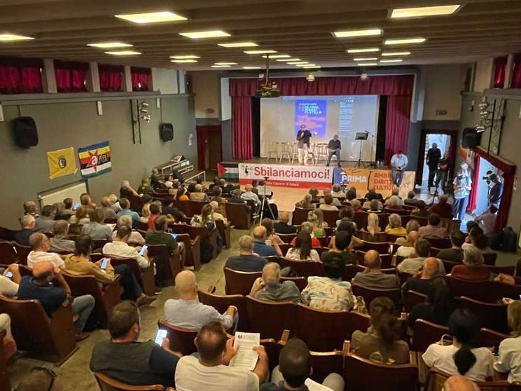 C'è un'altra Cernobbio che dice no all'economia di guerra