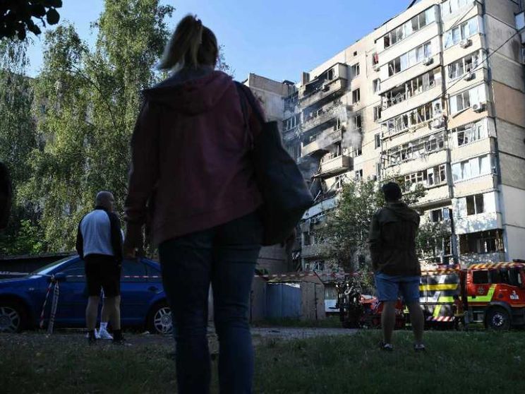 Raid sul palazzo del governo a Kiev. Gli Usa: faremo crollare l'economia russa