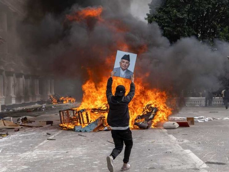 La rivolta della Generazione Z per il blocco dei social: il Nepal è nel caos