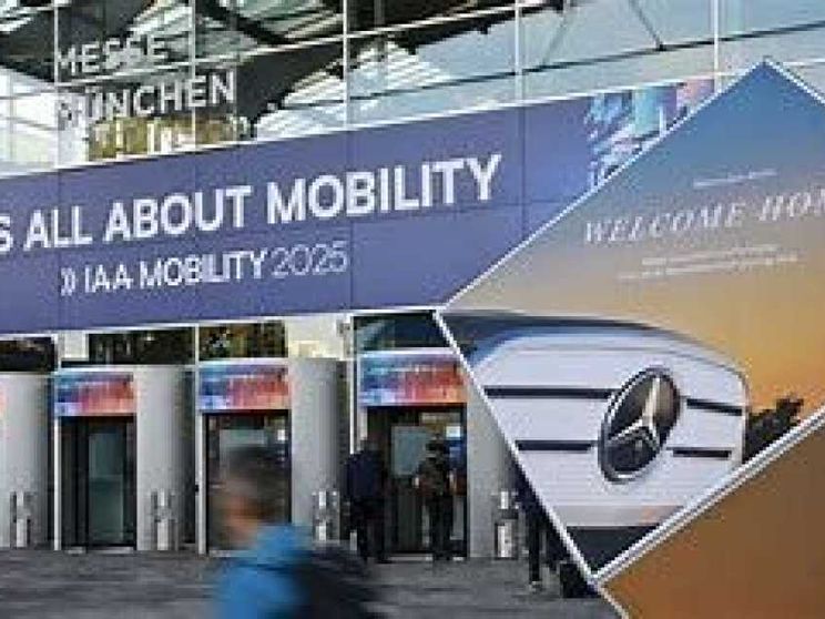 Sfida Europa-Cina: l'auto elettrica low cost contro dazi e crisi