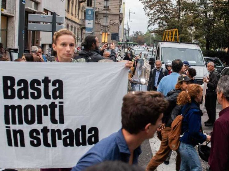 Una vittima dietro l'altra sulla strada: l'Italia non è un Paese per pedoni