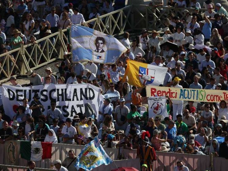 Una piazza per due santi, il piacere di ritrovarsi uniti