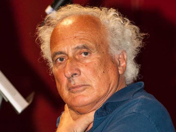 Ci lascia lo scrittore Stefano Benni: vedeva l’infinito nelle piccole cose