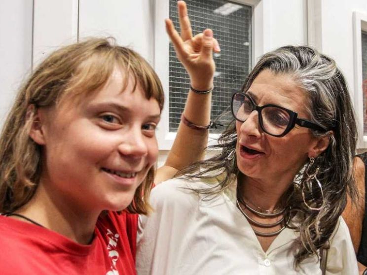 Cos'è successo alla Global Flotilla: l'esplosione, i dubbi sul drone