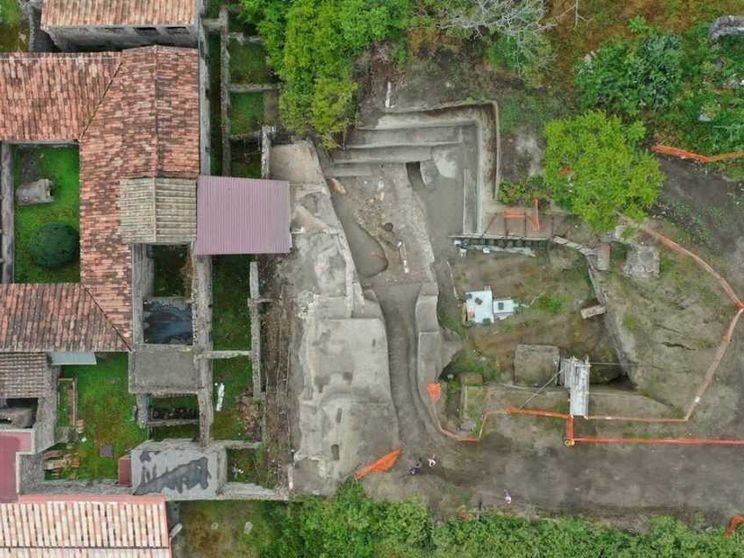 Pompei, riemergono nella Villa dei Misteri i graffiti dell’attesa