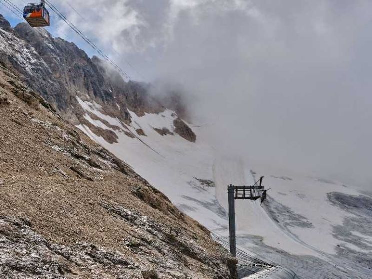 Le Alpi senza ghiacciai. Quello sulla Marmolada entro il 2050 non ci sarà più