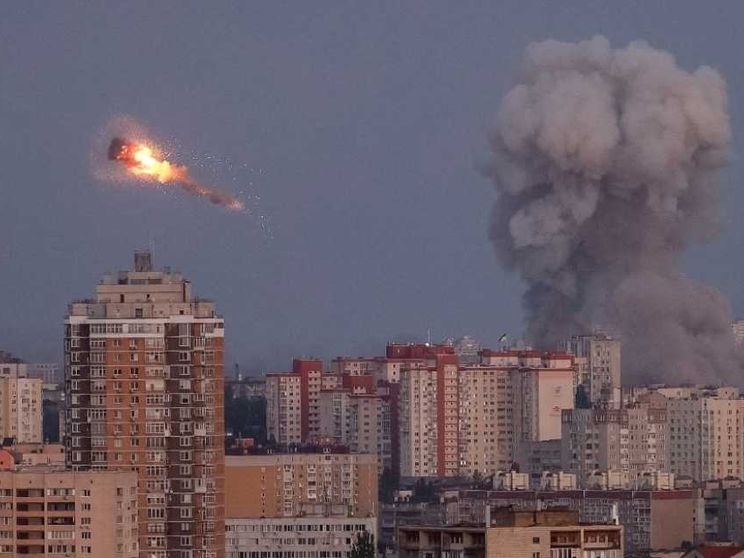 Quello del conflitto «ineluttabile» è un falso mito, dobbiamo ribellarci