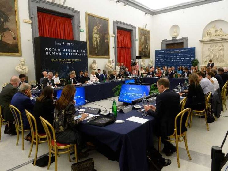 Cura, dono, fiducia: i tre punti fermi del Papa per un'«alleanza dell'umano»